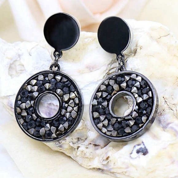 Black Round Circle Dangle Earrings - Picture 7 of 7